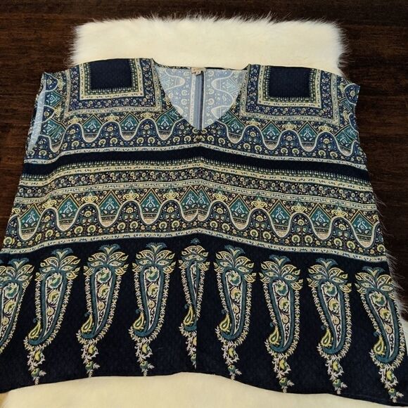 Cremieux top size medium  - Picture 1 of 4